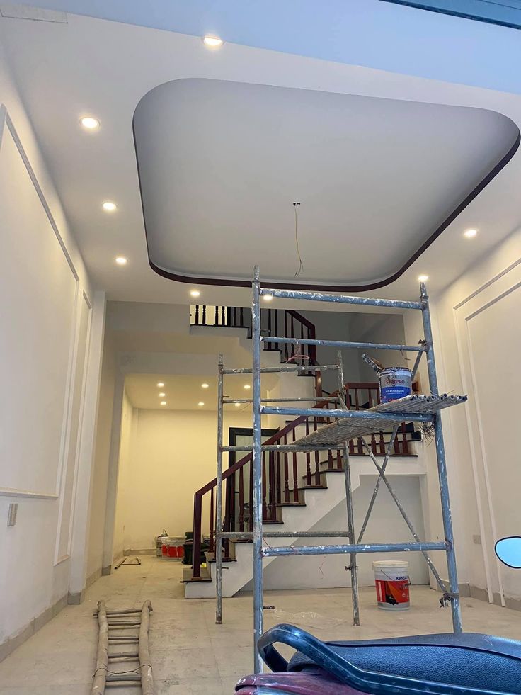 Recessed Ceiling & Stairwell